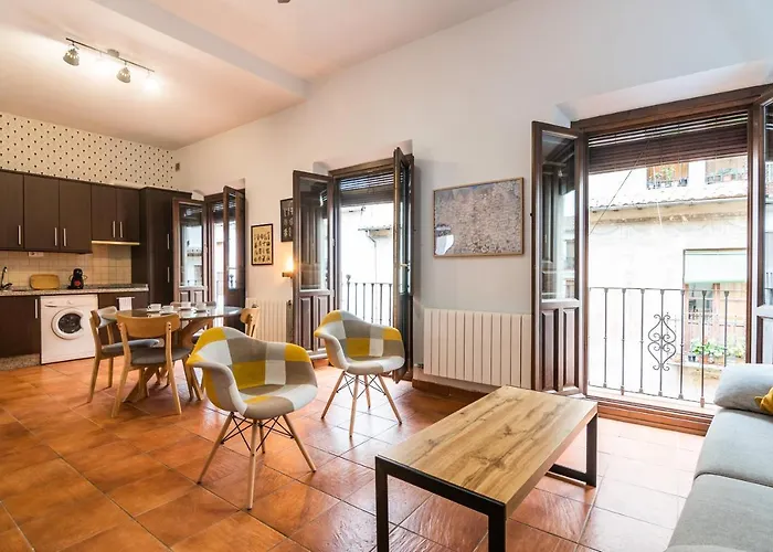 Tuguest San Cecilio Apartment