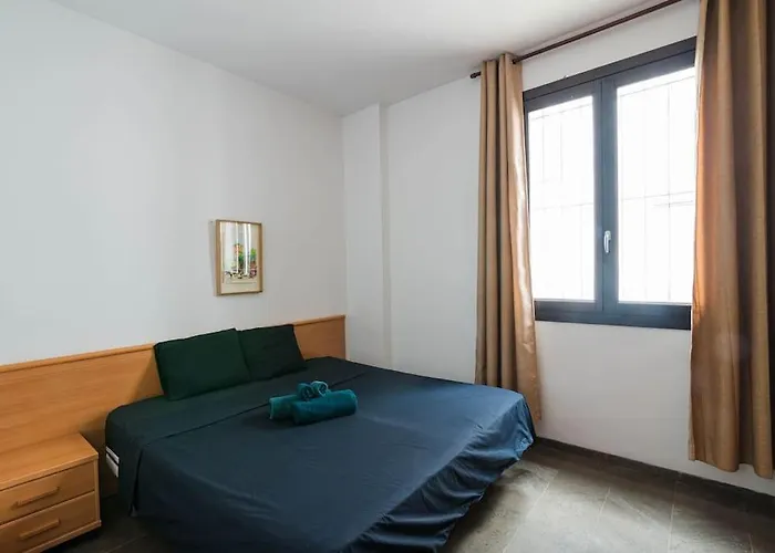 Cosy Flat W/ Beautiful Views And Cute Balcony