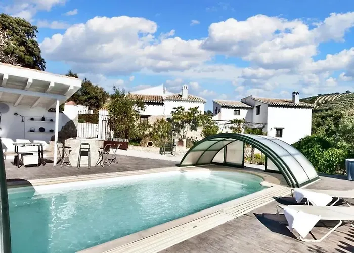 Elegant Villa In Granada With Pool And Garden