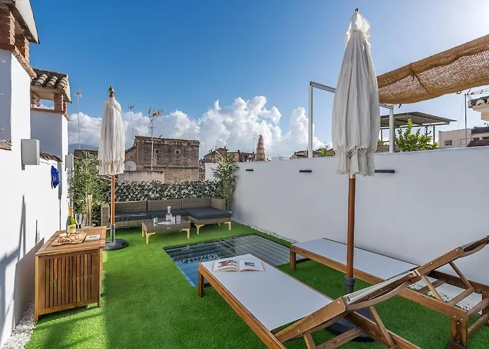 Atico Duplex Con Dos Terrazas Y Solarium En Plena Carrera De La Virgen