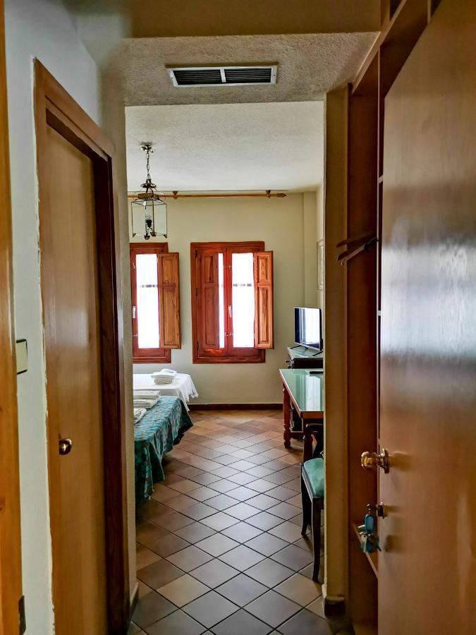 Almona Hotel