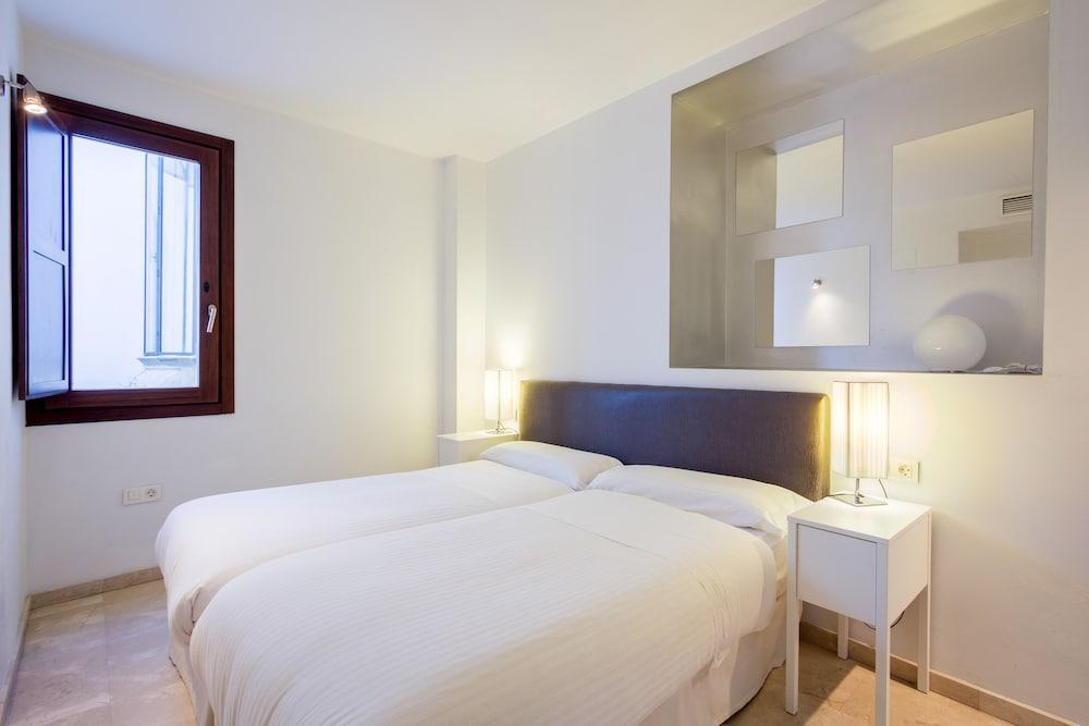 Hotel Elvira