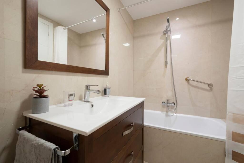 Apartamento Impresionante Palacio De Congresos Granada