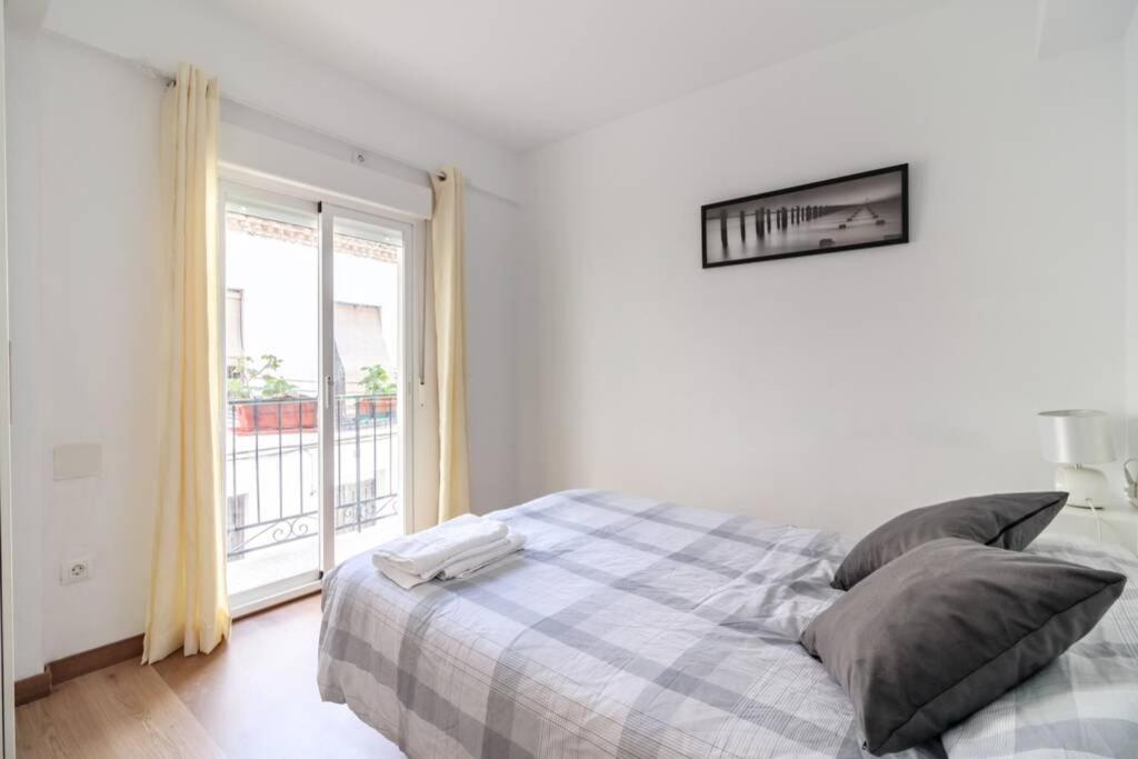 Lovely In The Centre Wifi Apartment *