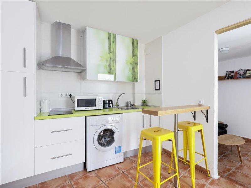 Urban Apartment *