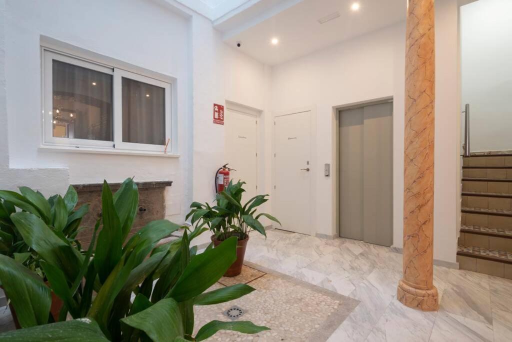 Apartment Rosarioseis Patio De Leones Granada