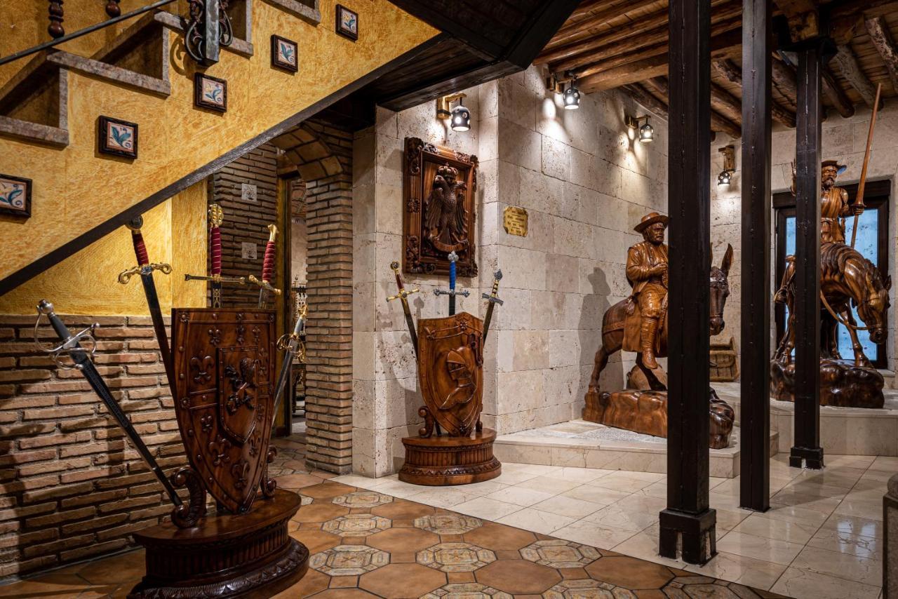 Khách sạn Casa De Reyes 2*