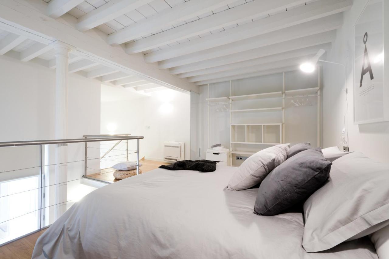 Lolaloft, Centrico, Romantico Y Acogedor Apartment Granada