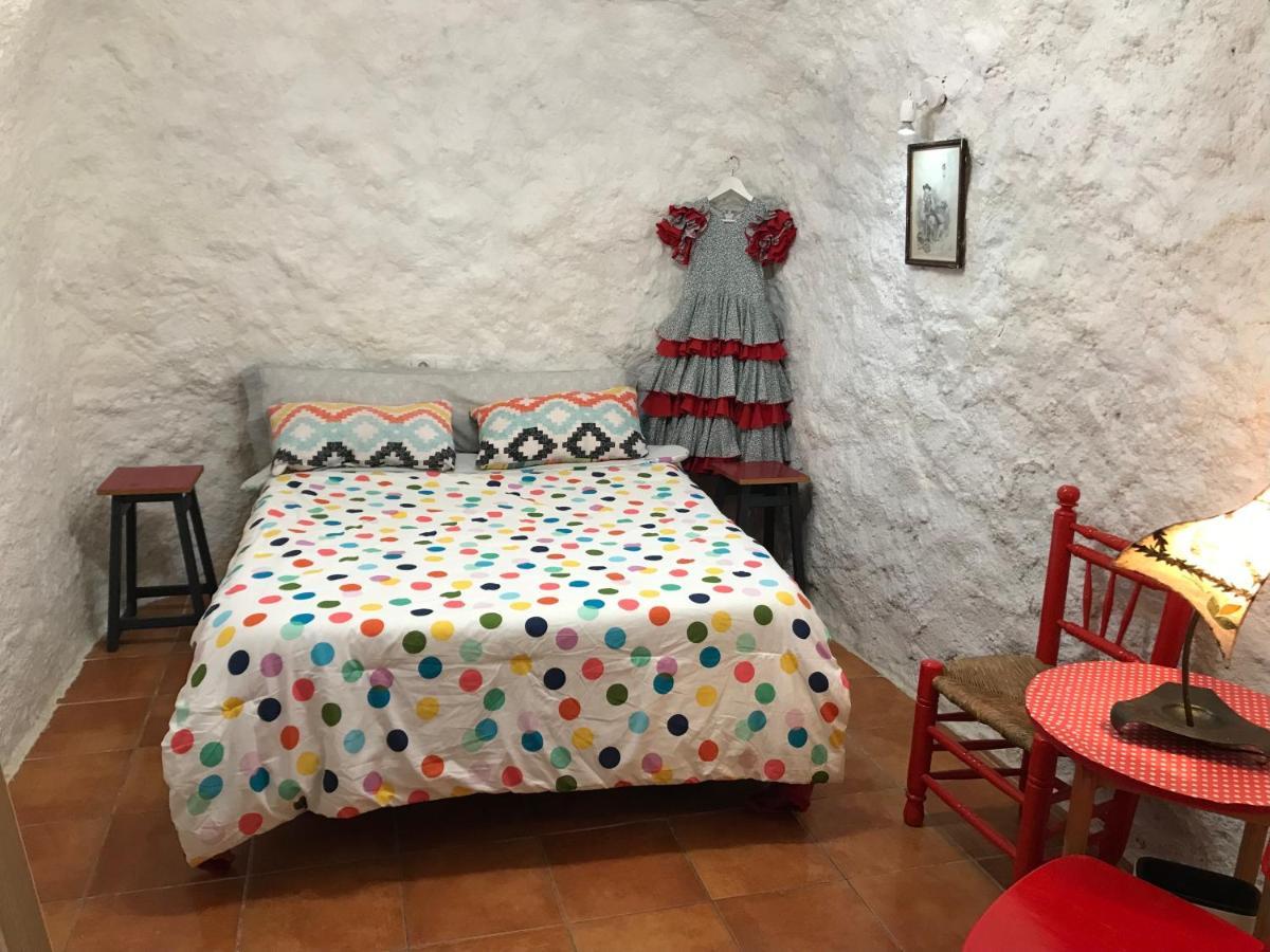 Cueva El Duende Homestay Granada