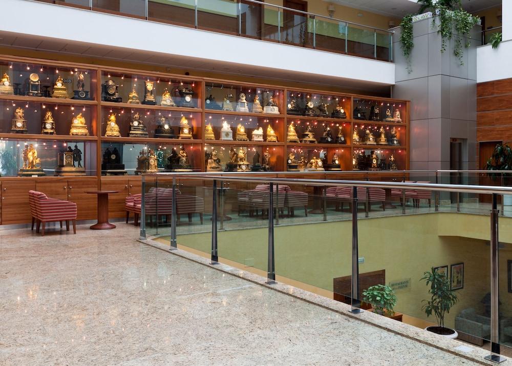 Hotel Senator 4*