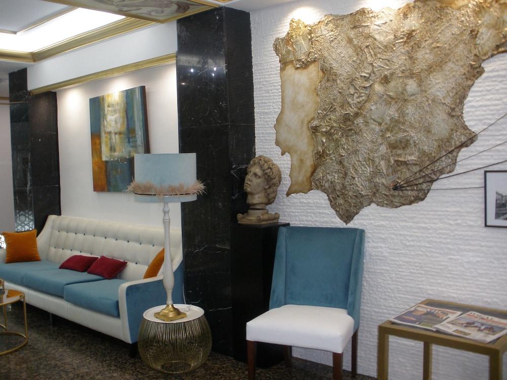 Hotel Sacromonte
