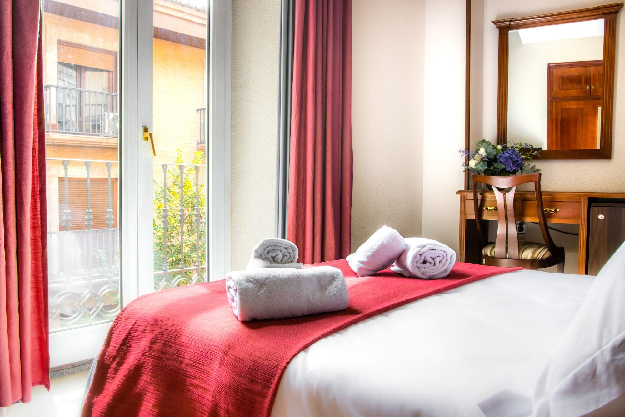 Hotel Reina Cristina 3*