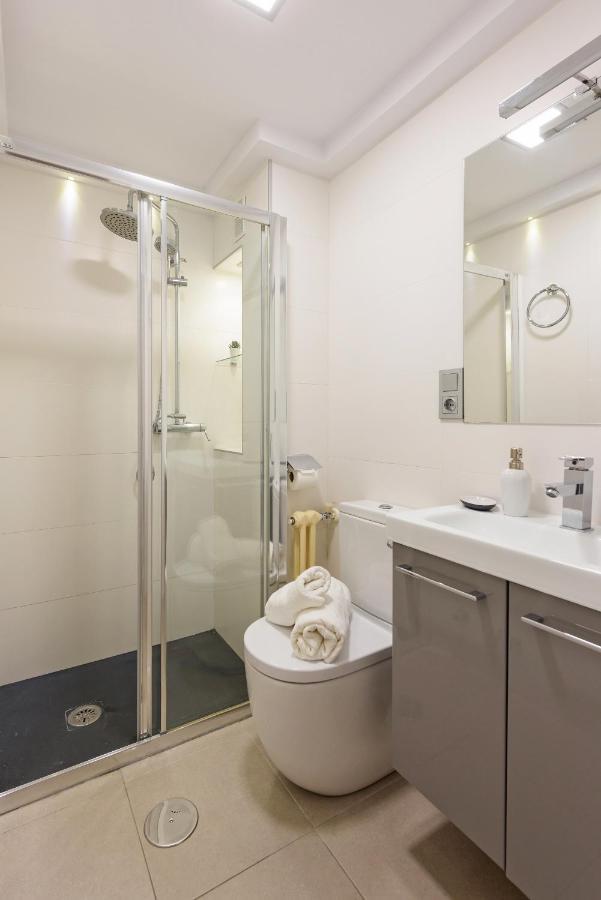 Apartment Centrico Parking Aire Acondicionado Y Wifi *