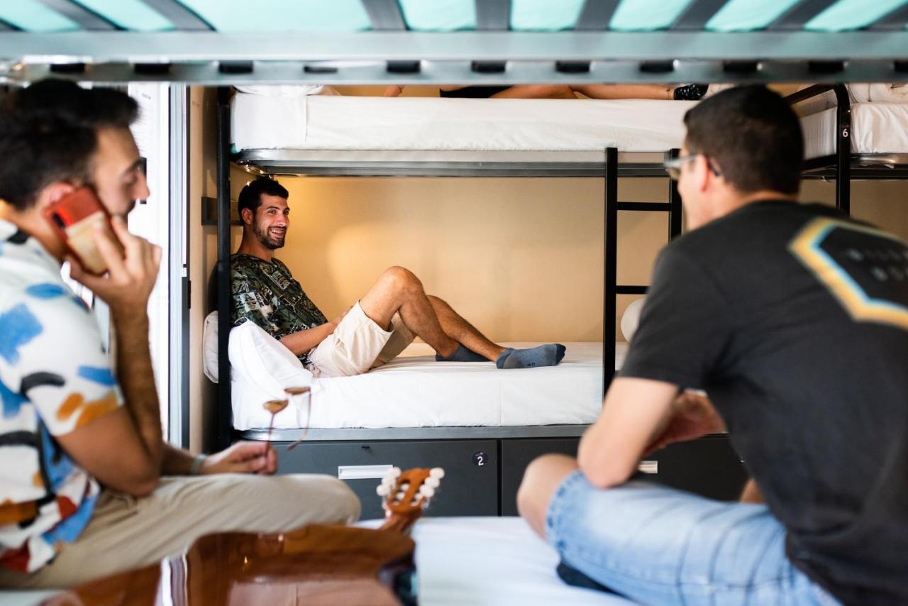 Carlota Braun Hostel *