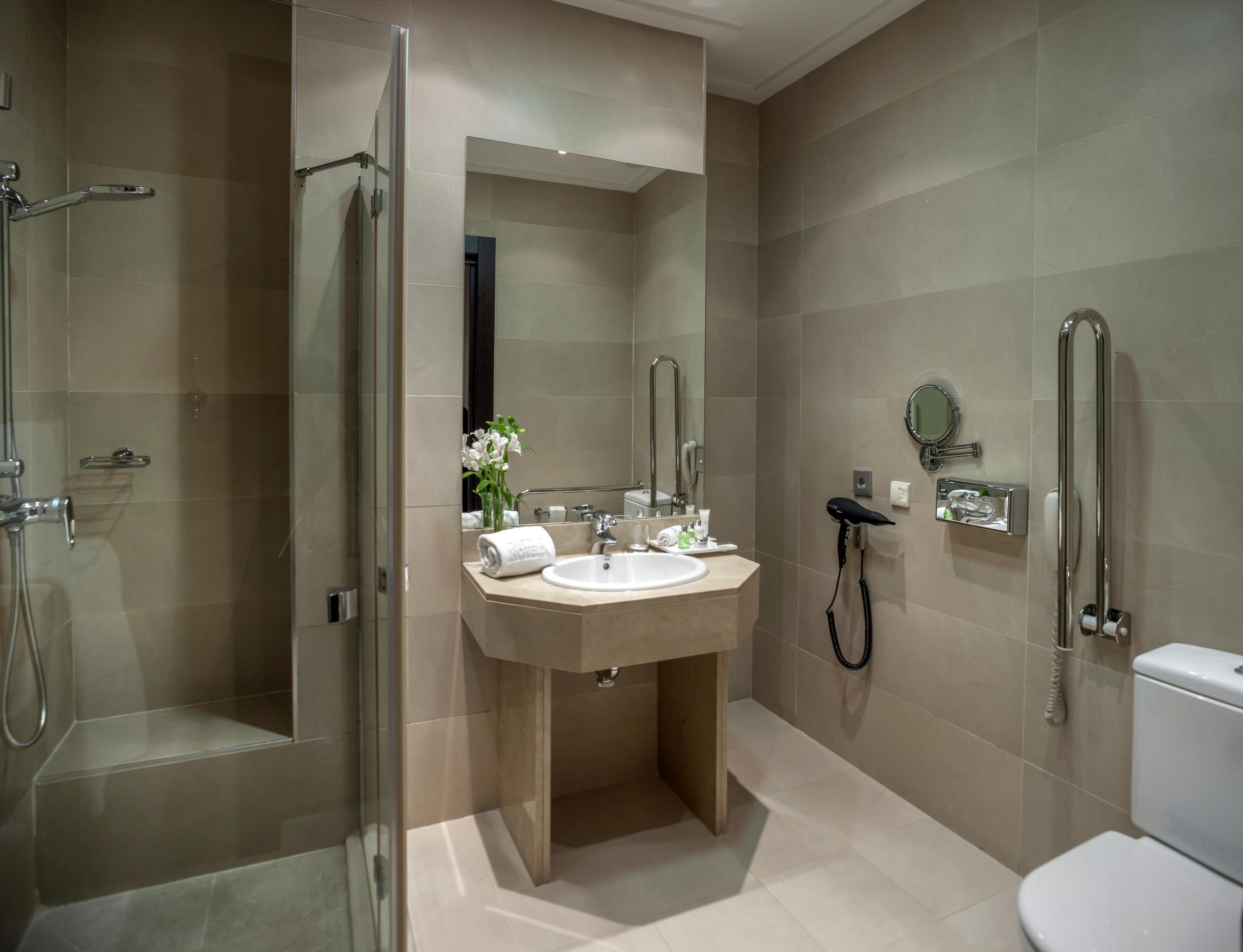 Hotel Nh Collection Victoria 4*