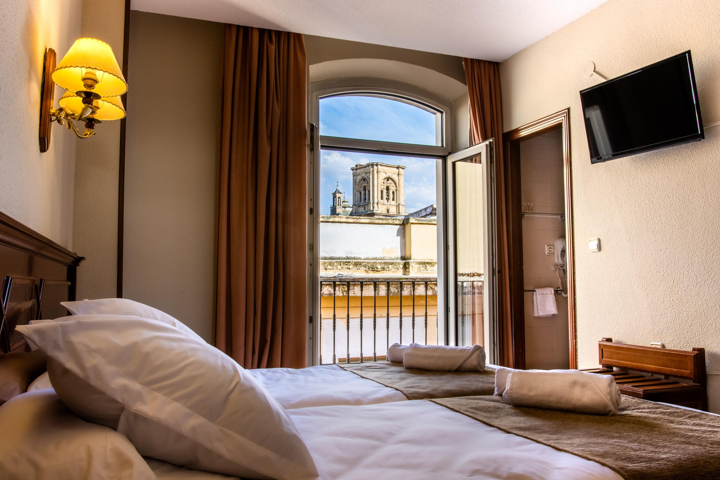 Hotel Reina Cristina 3*