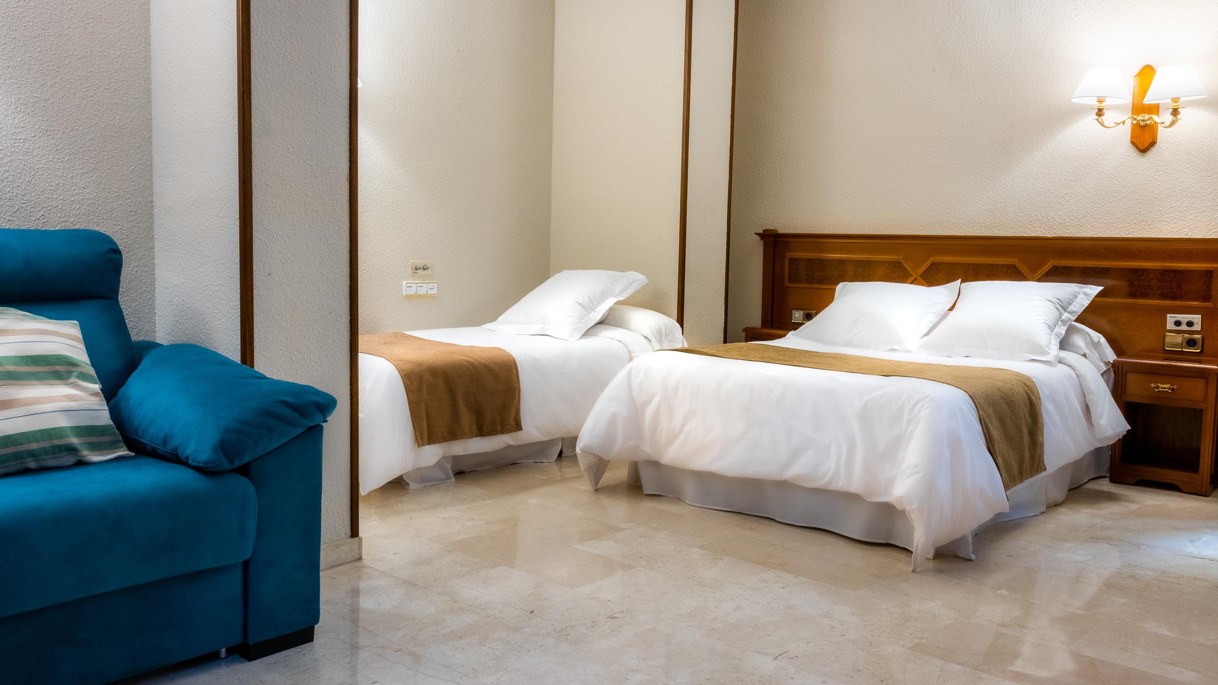 Reina Cristina Hotel 3*
