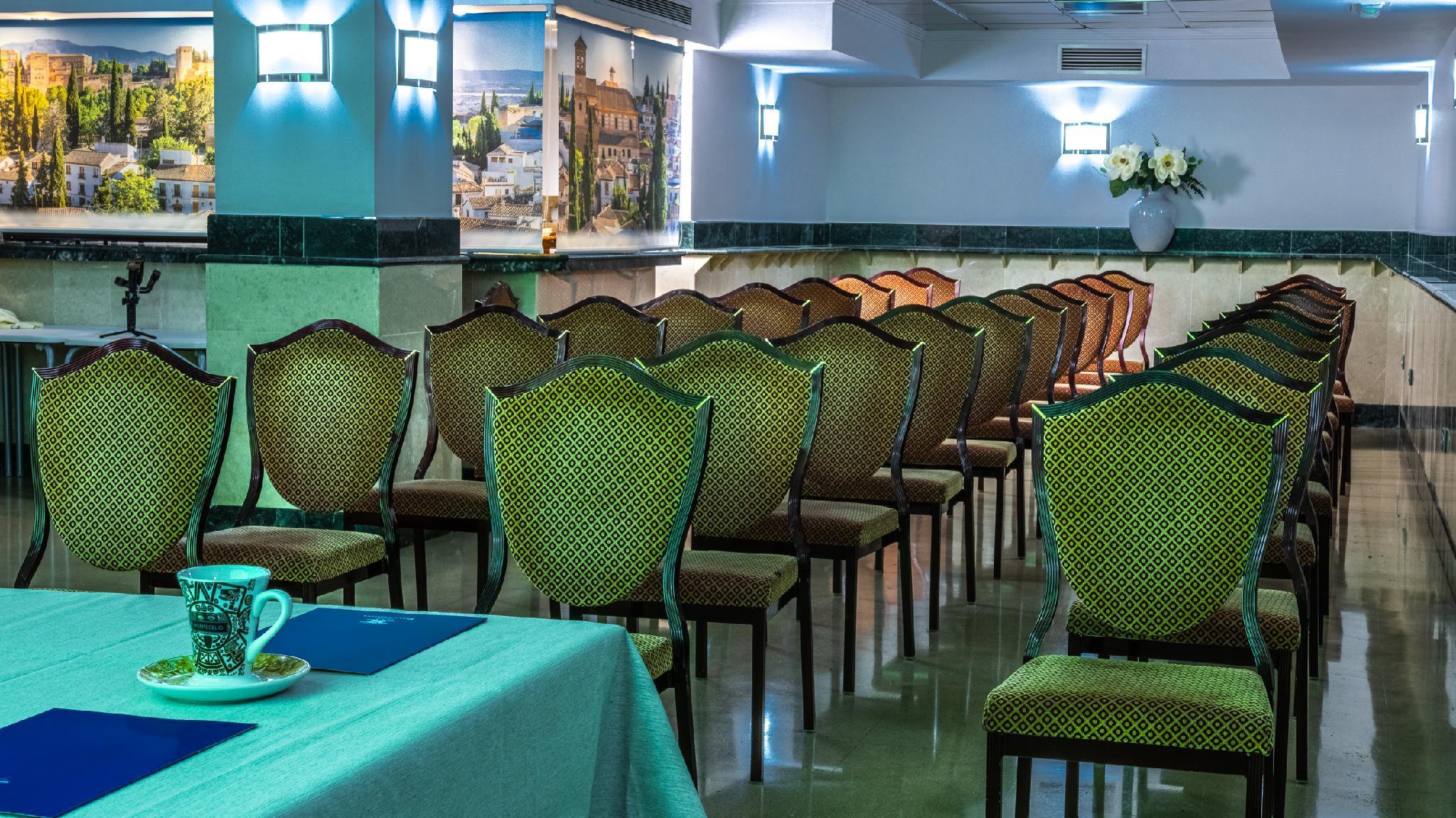 Hotel Reina Cristina 3*