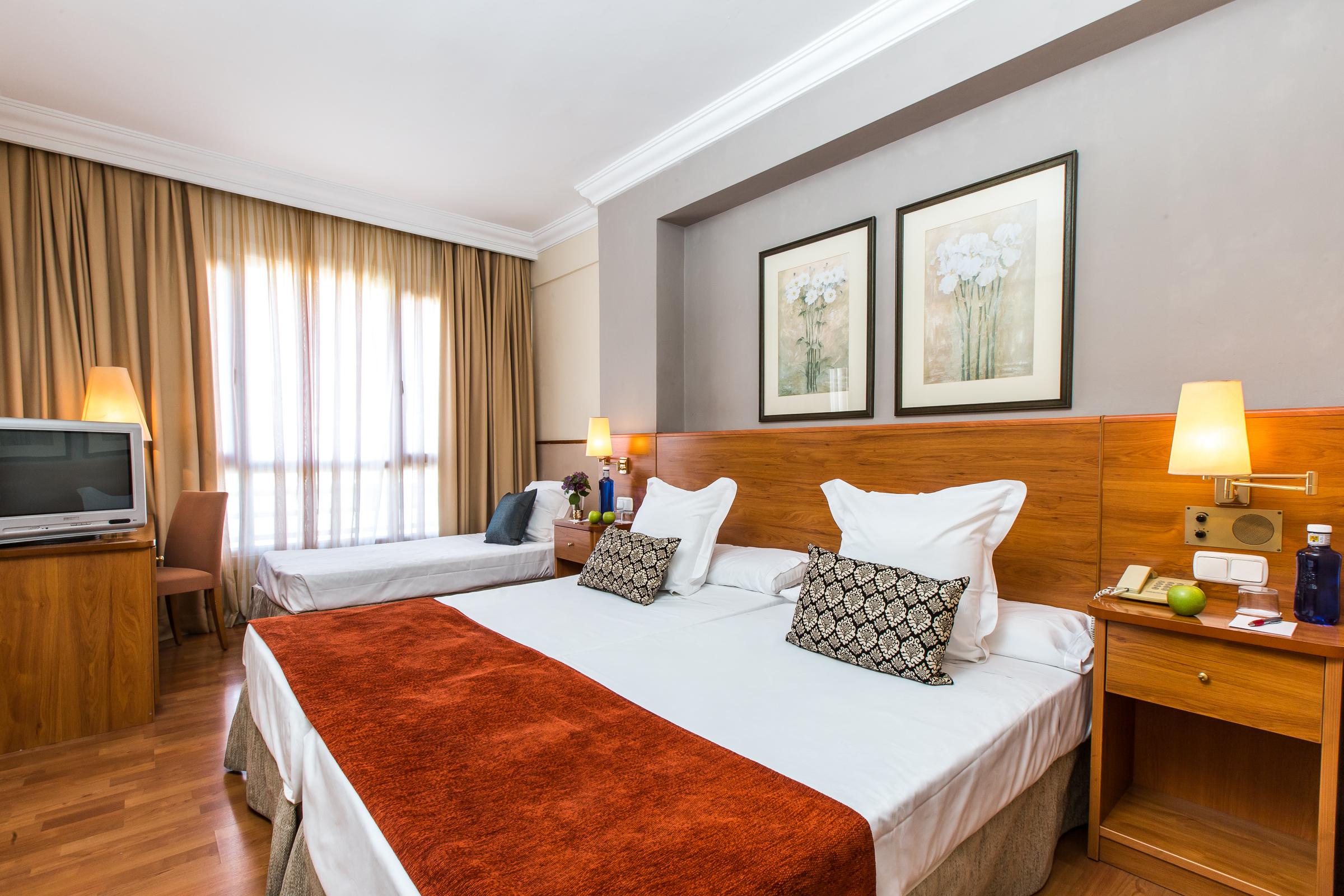 Leonardo Hotel Granada