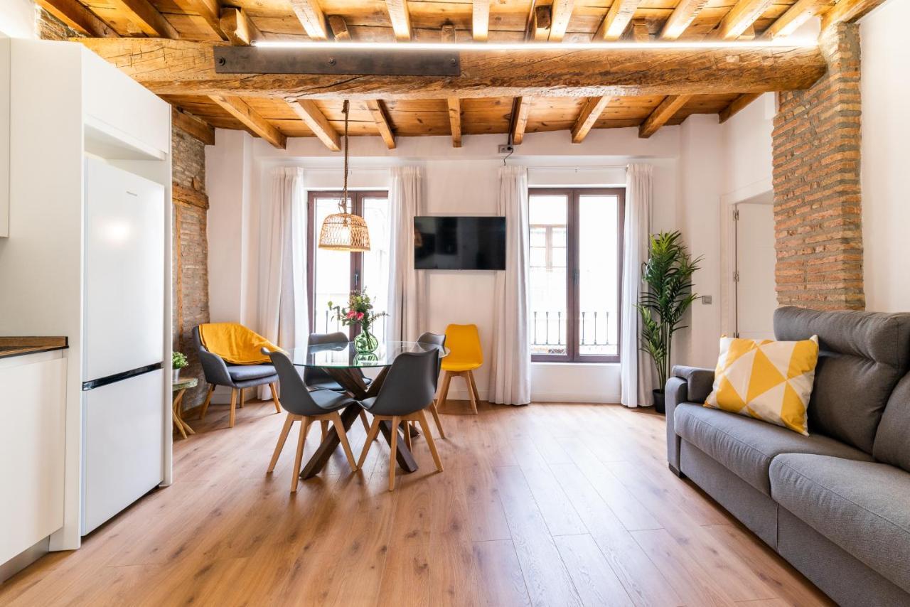 Wekey Homes Granada, Mesones