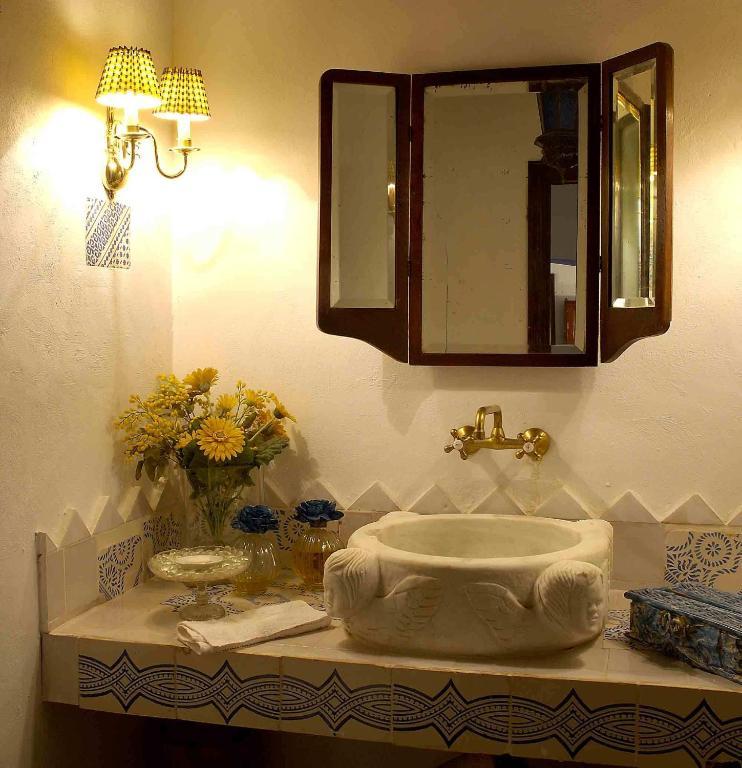 Palacio Del Cobertizo De Santa Ines Granada