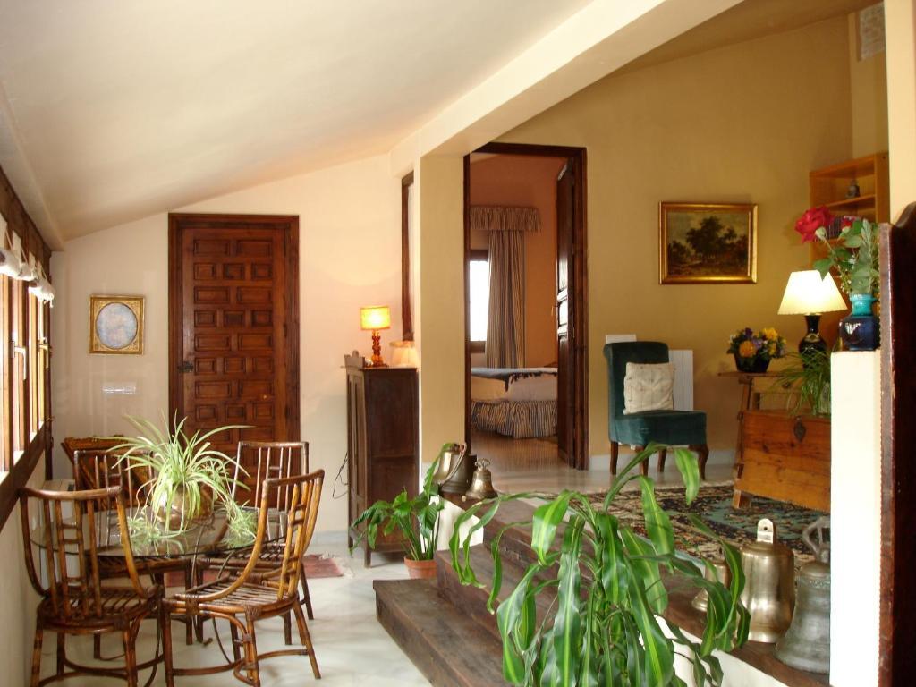 Palacio Del Cobertizo De Santa Ines Bed & Breakfast Granada