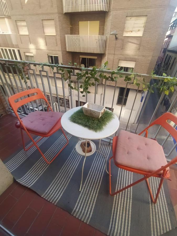 Centrico Piso Con Aparcamiento Gratuito Apartamento *
