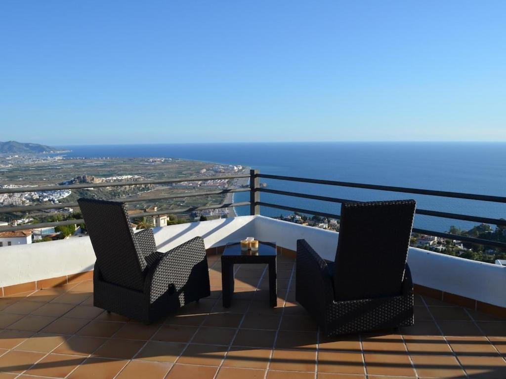 Stunning With Beautiful Views And Private Pool Villa *