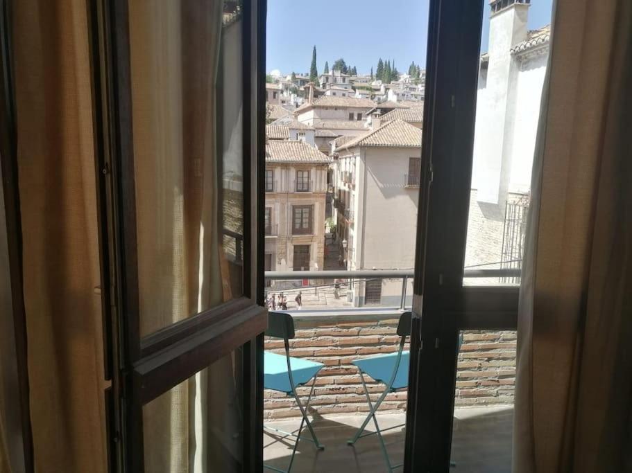 Cosy Flat W/ Beautiful Views And Cute Balcony Appartement *