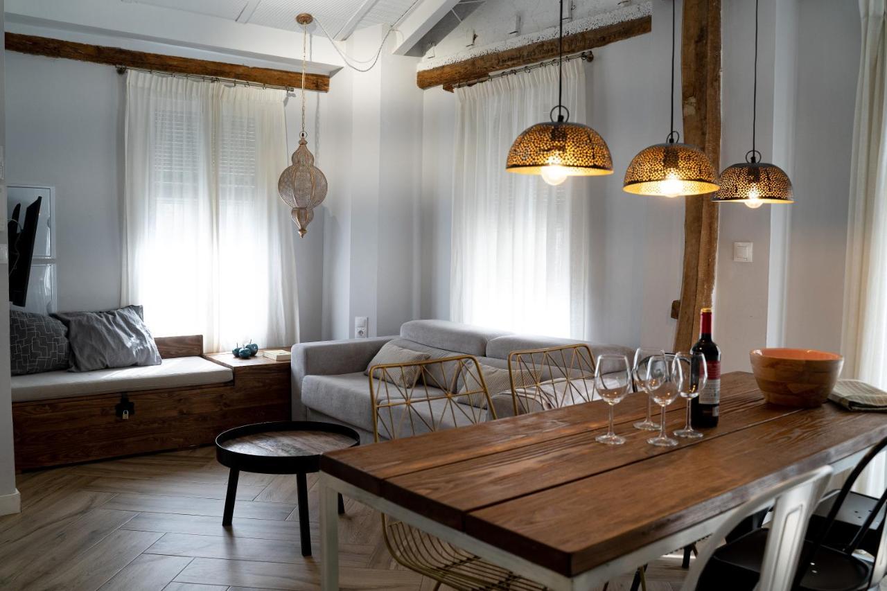 Tuguest Santa Paula Apartment