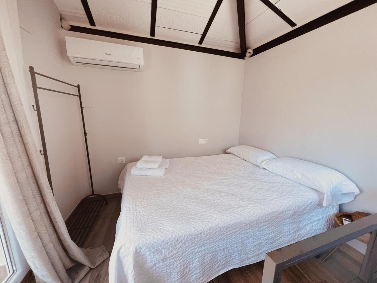 Tuguest Santa Paula *
