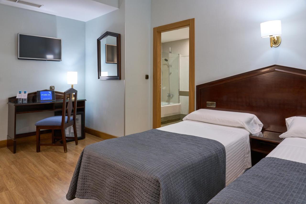 Khách sạn Porcel Navas 3*