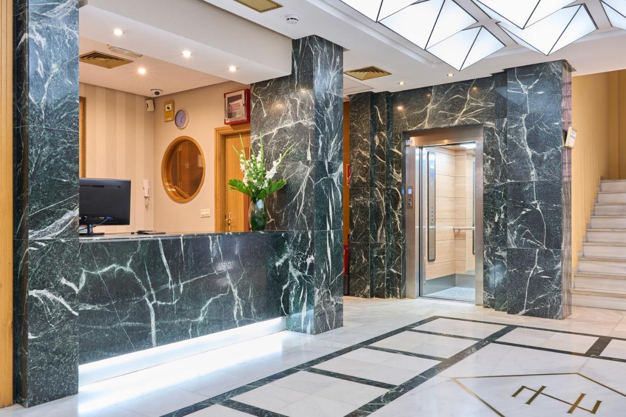Khách sạn Porcel Navas 3*