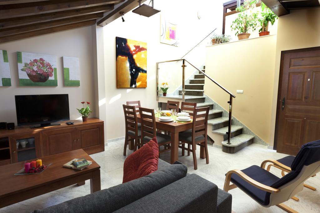 Mercader De Sedas Apartments Apartment