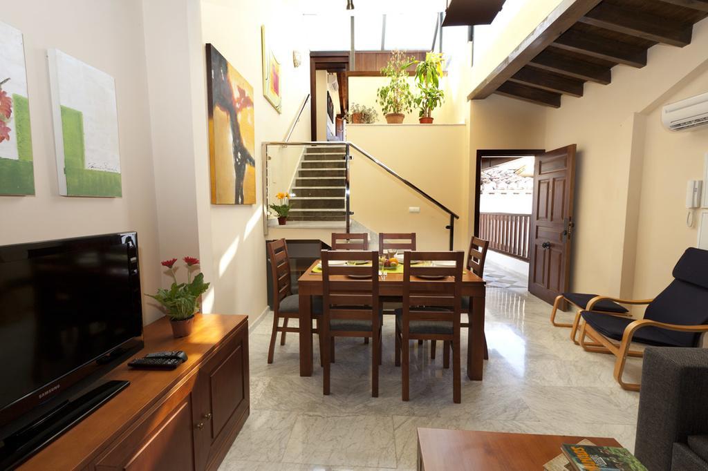 Mercader De Sedas Apartments