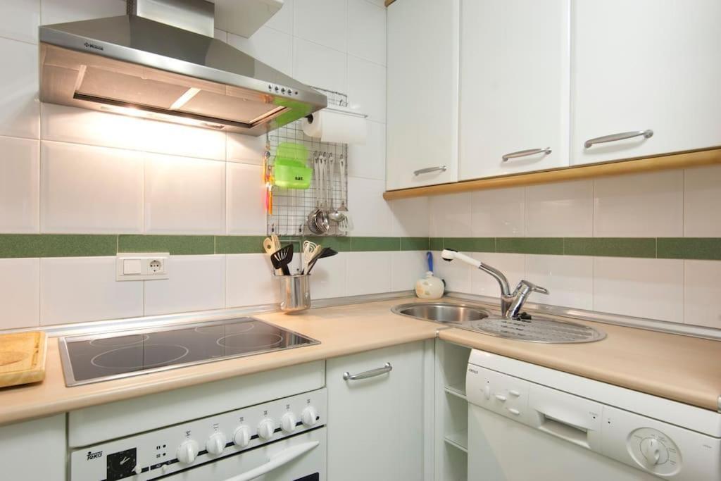 Apartment Gorgeous Free Parking In The Building *