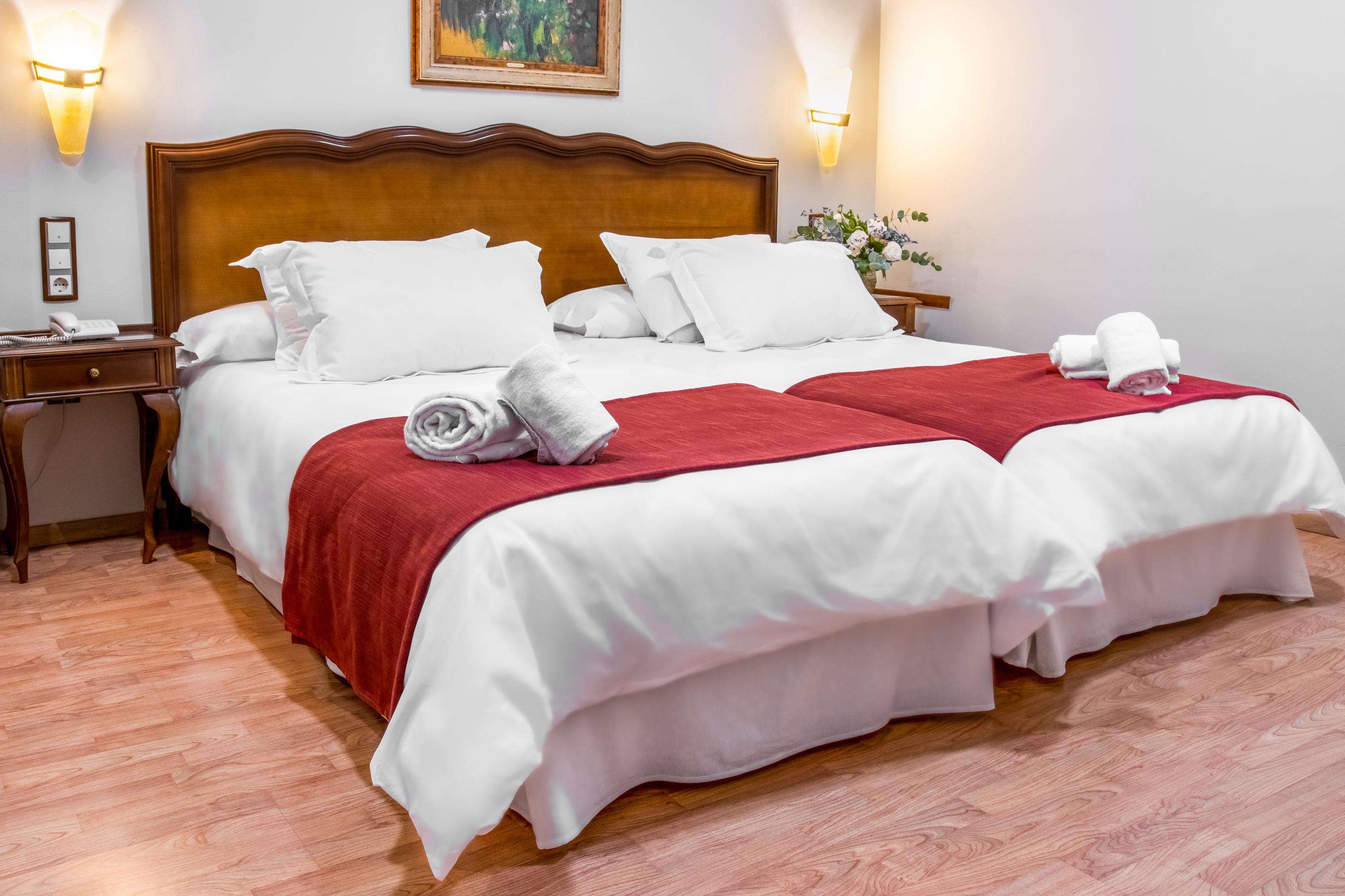 Reina Cristina Hotel 3*