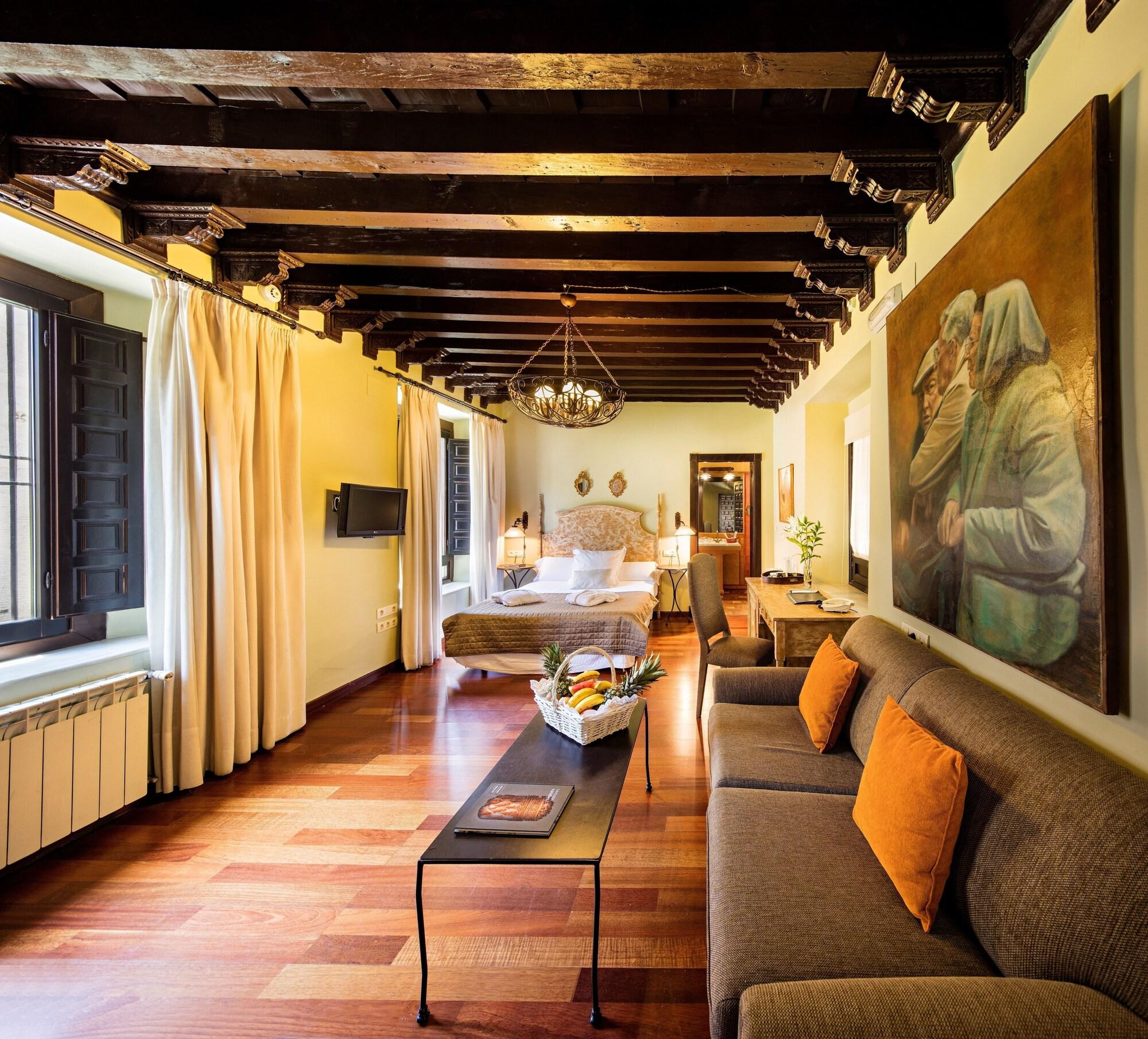 Palacio De Mariana Pineda Hotel