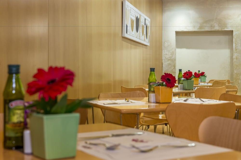 Hotel Macia Plaza 2*
