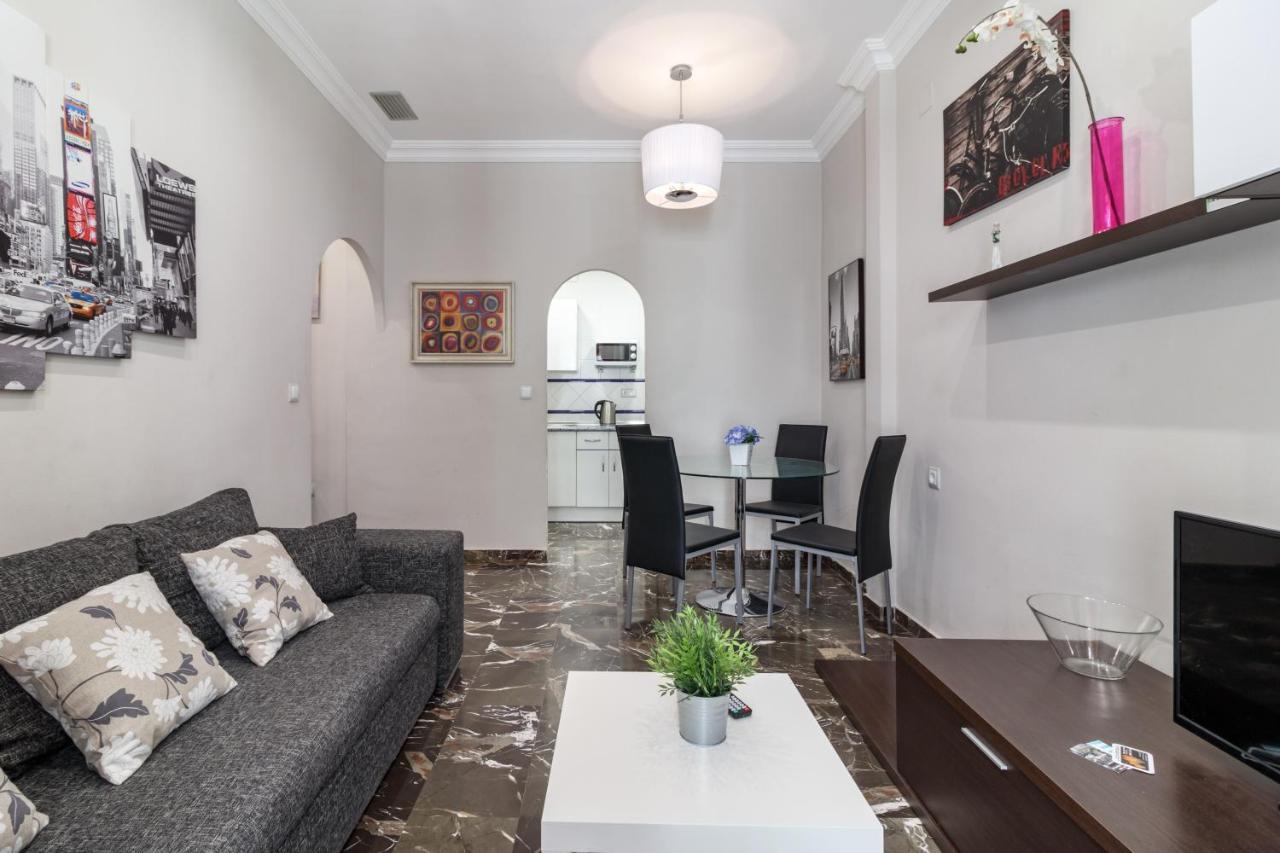 Great Parking Apartment Granada