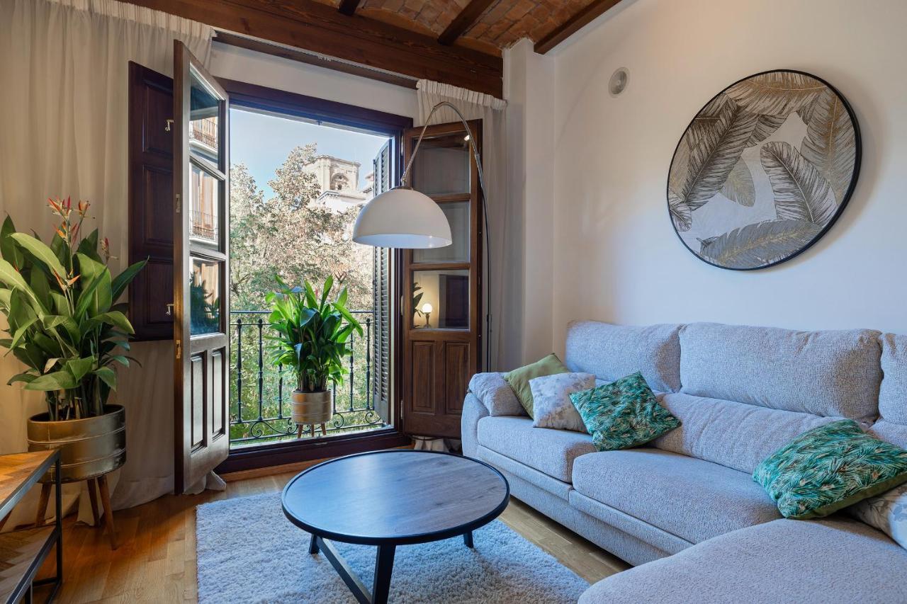 Dreaming Bib Rambla - Free Parking Apartment Granada