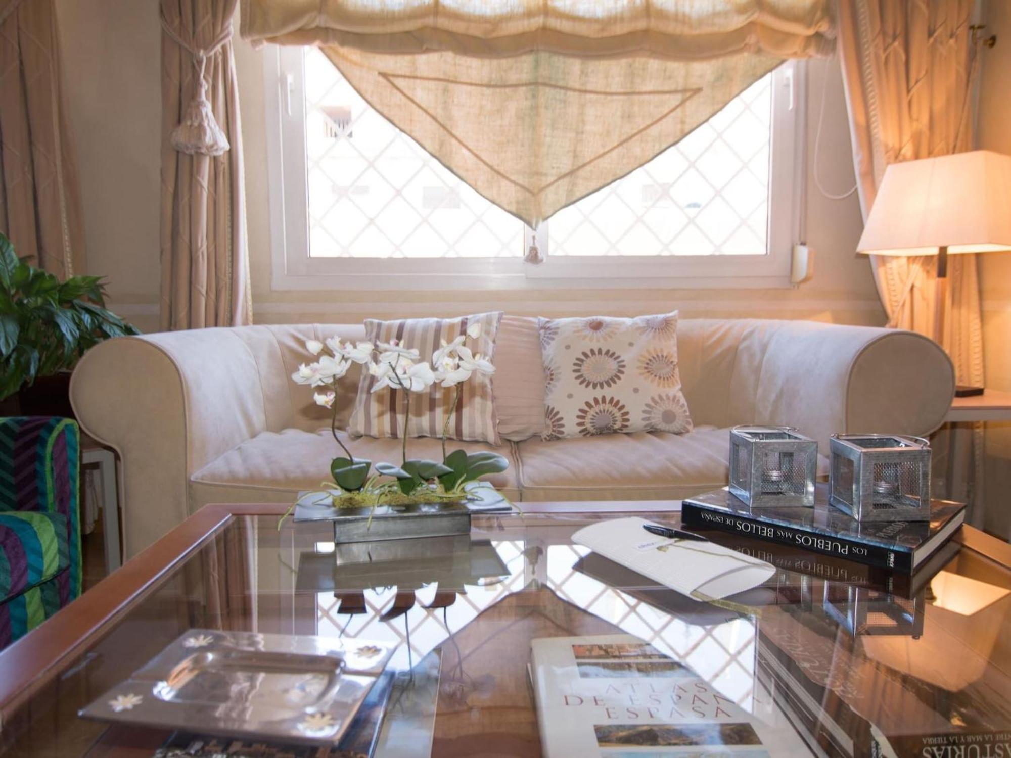 Chezmoihomes Luxury Penthouse Apartment