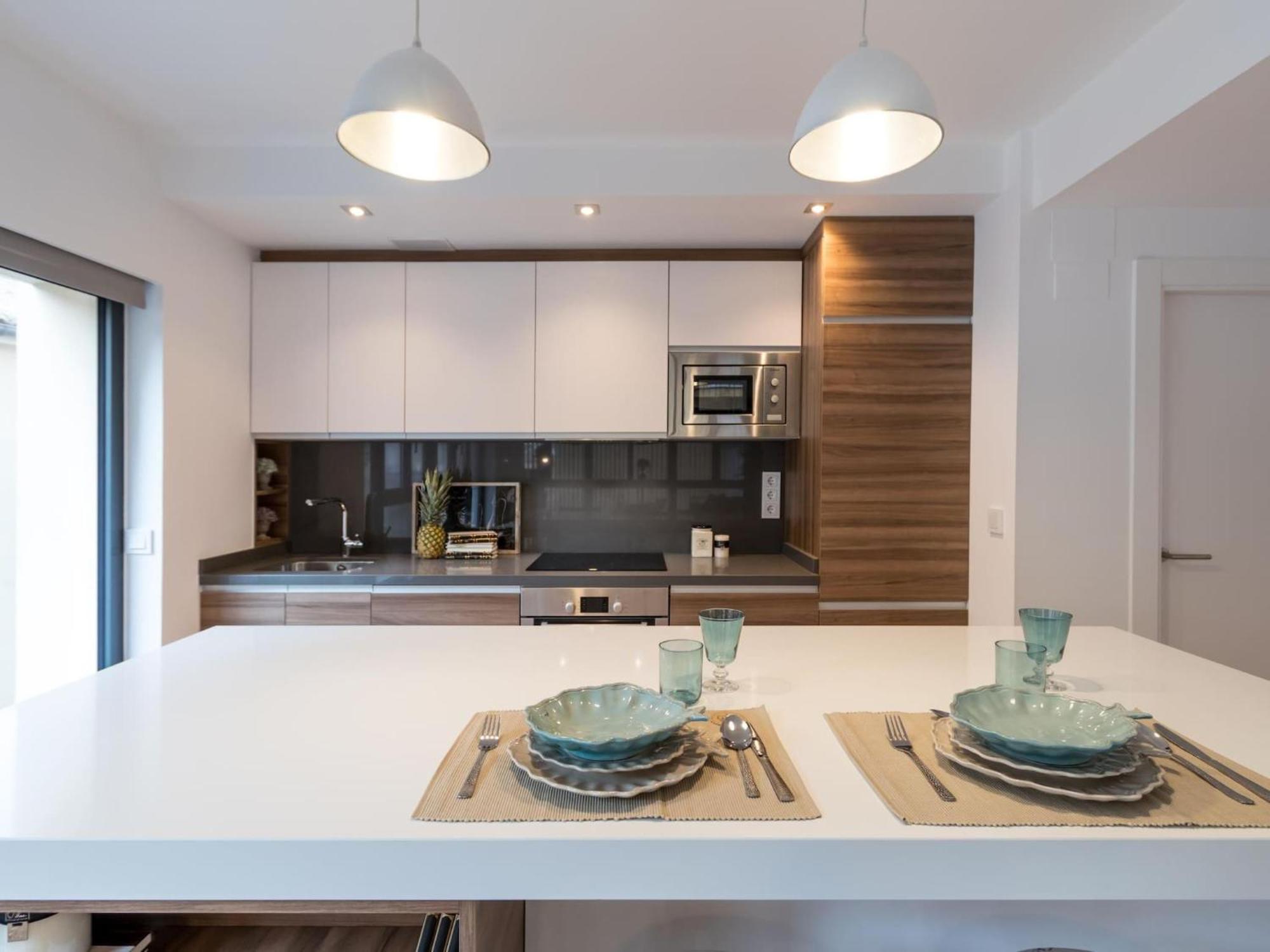 Chezmoihomes Plaza Nueva Deluxe