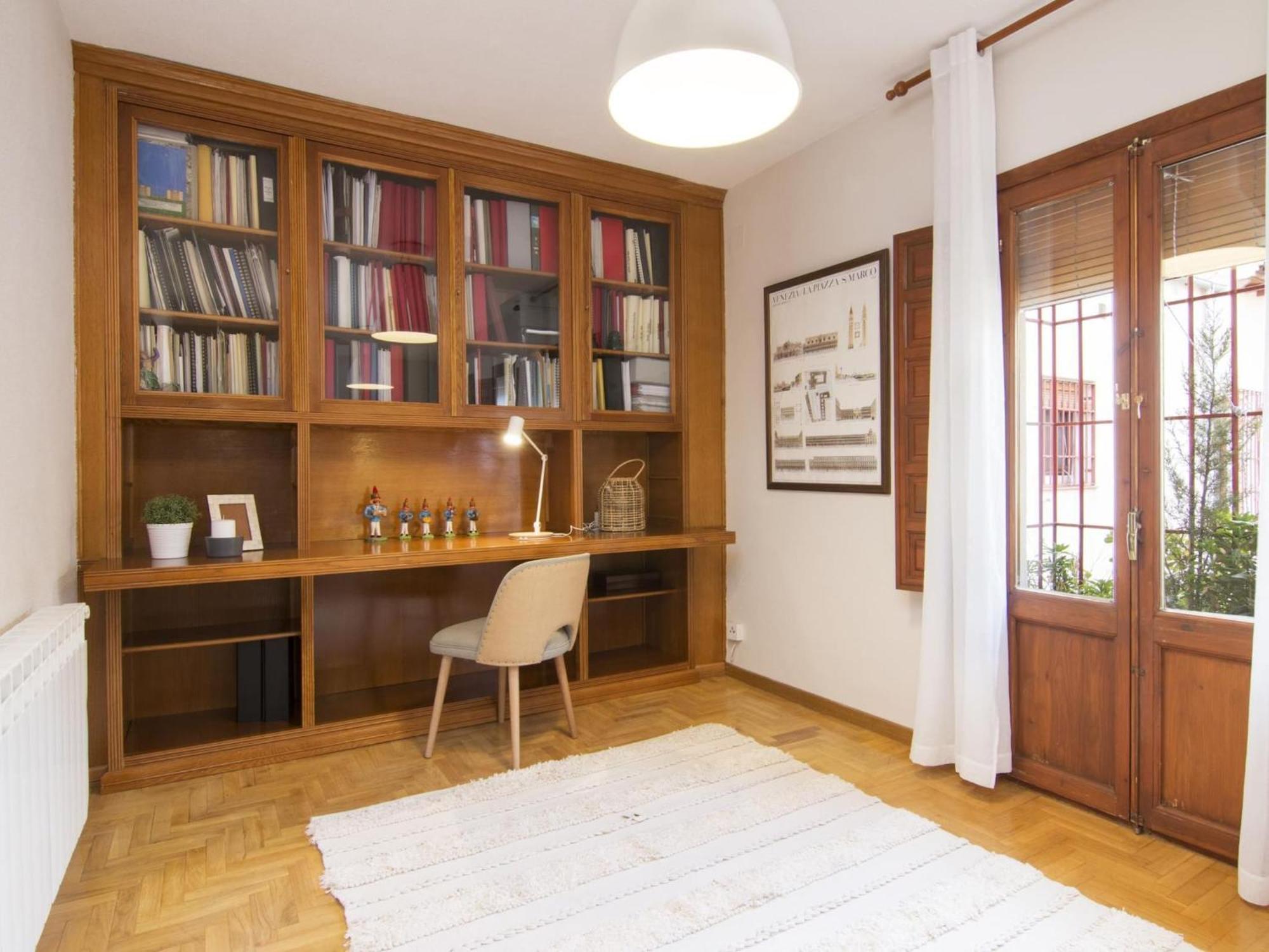 Chezmoihomes Alhambra Penthouse Apartment