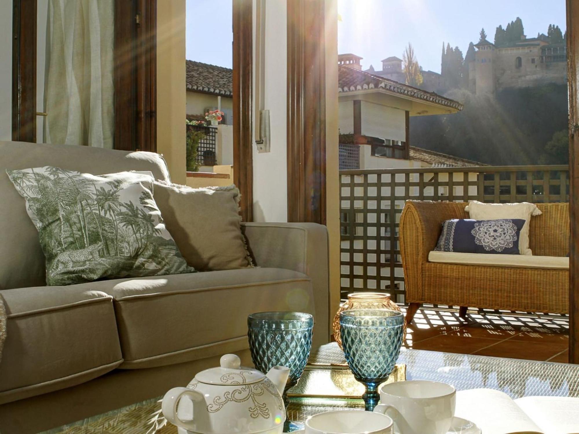 Chezmoihomes Alhambra Penthouse 2 Private Terraces Apartment *