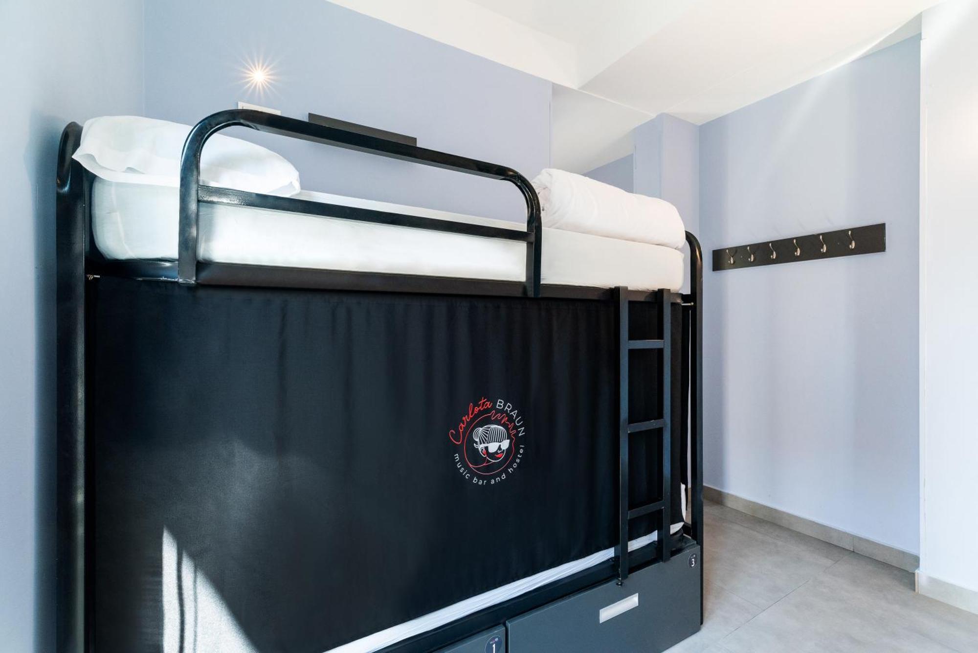 Carlota Braun Hostel *
