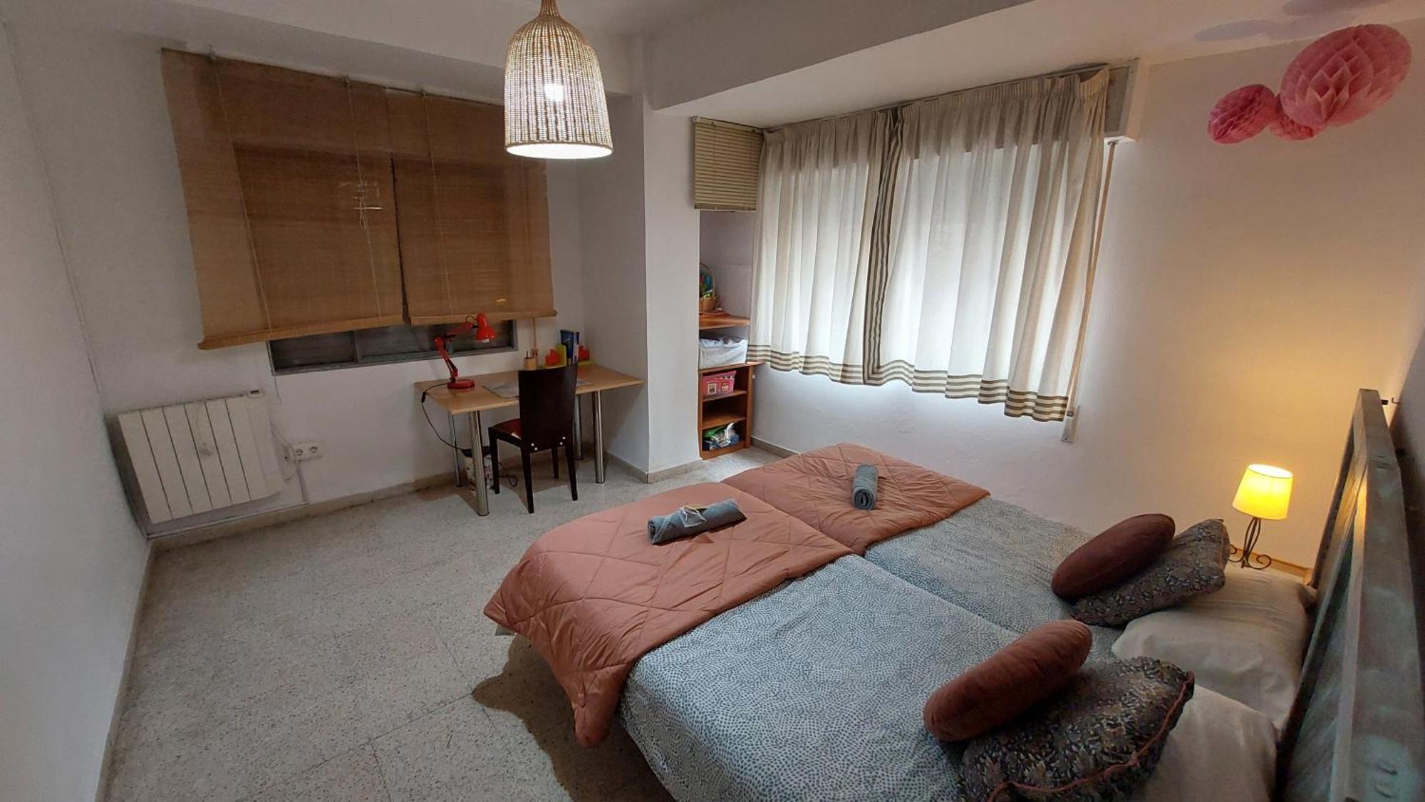 Centrico Piso Con Aparcamiento Gratuito Apartamento