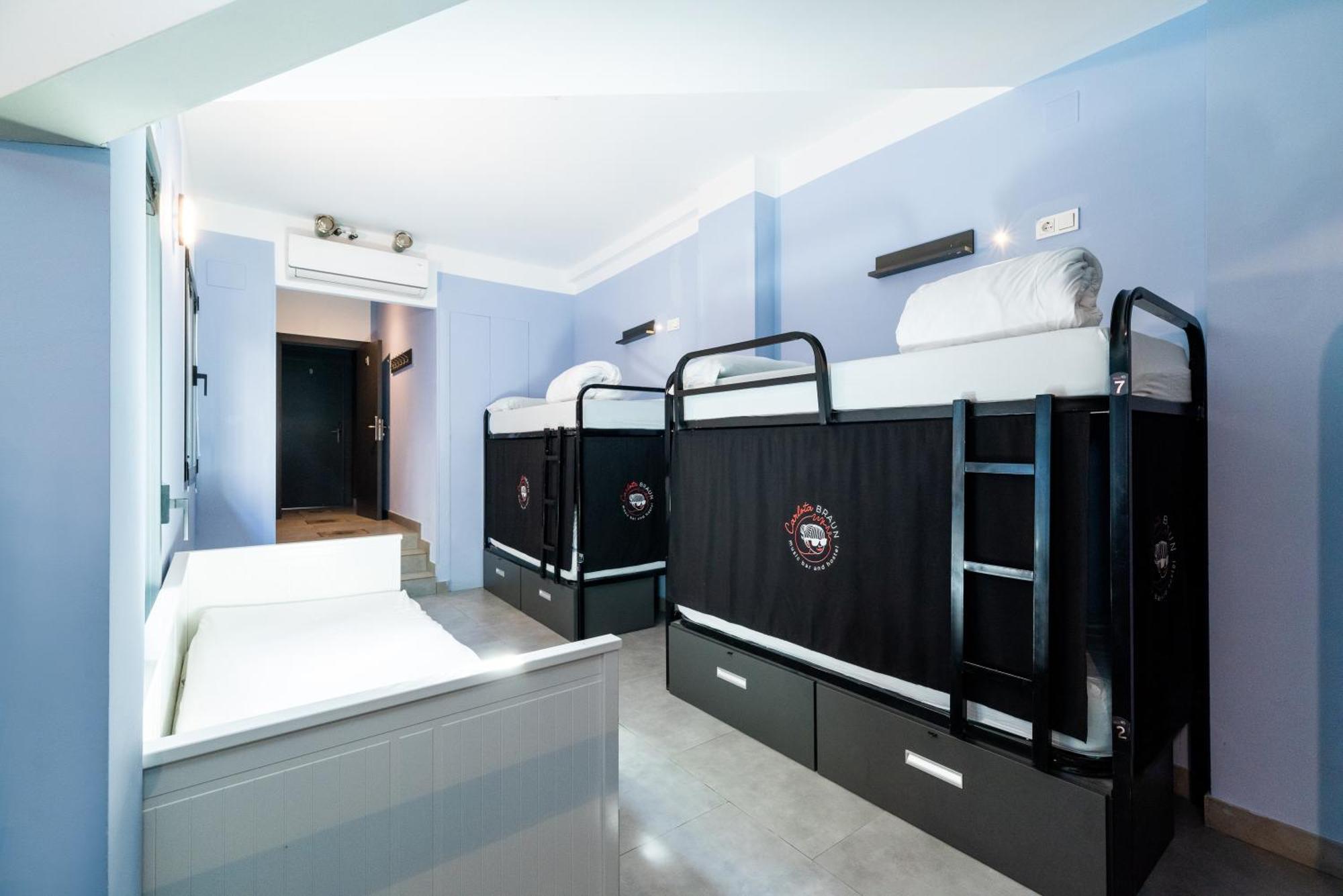 Carlota Braun Hostel *