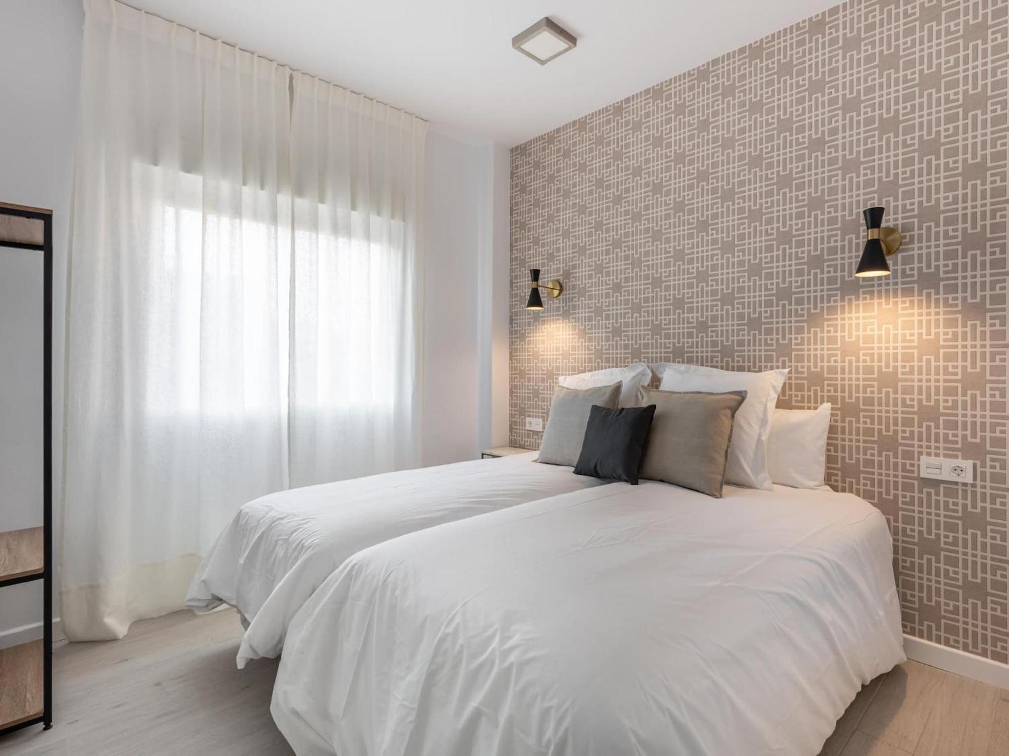 Apartment Stylish And Elegant 1 & 2 Bedroom Iii Granada