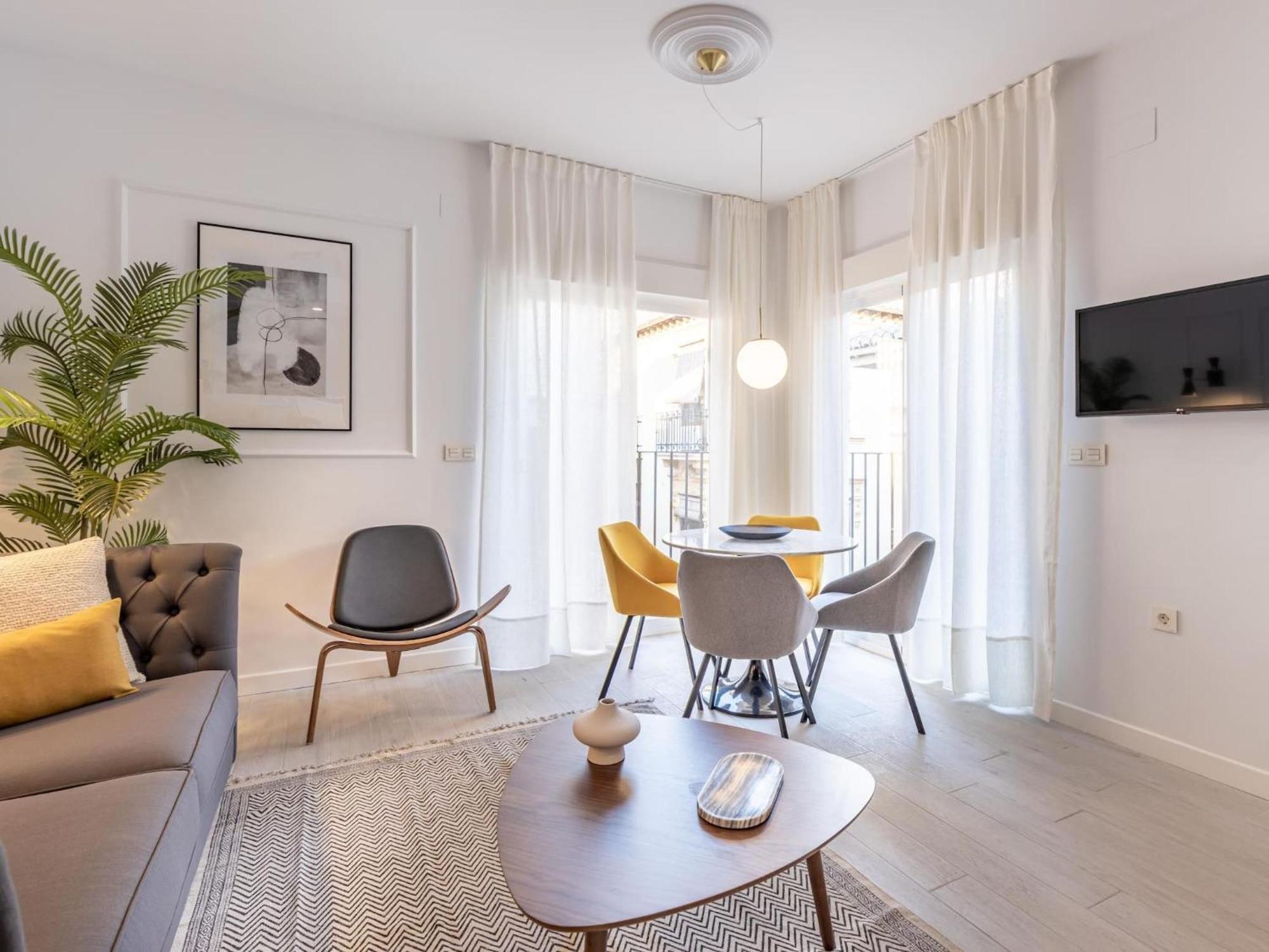 Stylish And Elegant 1 & 2 Bedroom Iii Apartment *